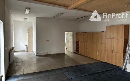Sklad s administratívnym a sociálnym zázemím na prenájom - 810 m2, Kukučínova ul.