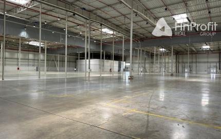 Vykurovaný sklad so zázemím na prenájom. Možnosť rozdelenia. - 8.600 m2, Rača