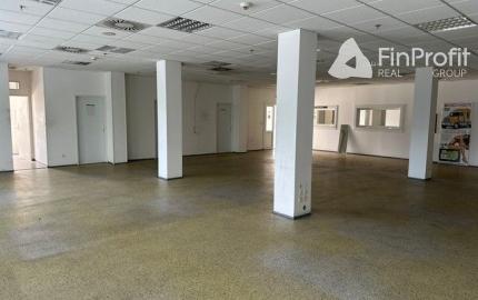 Vykurovaný sklad so zázemím na prenájom. Možnosť rozdelenia. - 8.600 m2, Rača