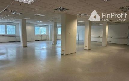 Vykurovaný sklad so zázemím na prenájom. Možnosť rozdelenia. - 8.600 m2, Rača