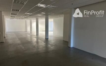 Vykurovaný sklad so zázemím na prenájom. Možnosť rozdelenia. - 8.600 m2, Rača