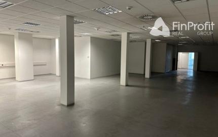 Vykurovaný sklad so zázemím na prenájom. Možnosť rozdelenia. - 8.600 m2, Rača