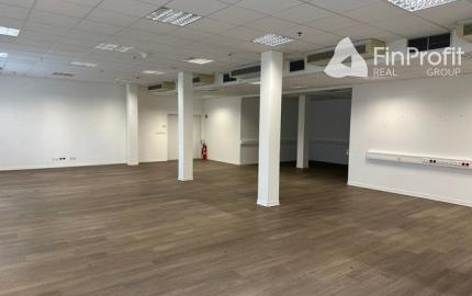 Vykurovaný sklad so zázemím na prenájom. Možnosť rozdelenia. - 8.600 m2, Rača