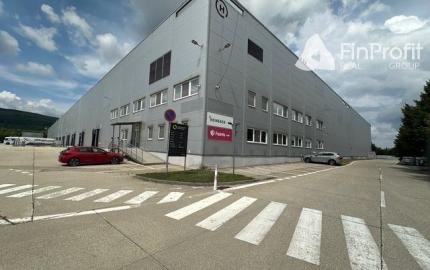 Vykurovaný sklad so zázemím na prenájom. Možnosť rozdelenia. - 8.600 m2, Rača