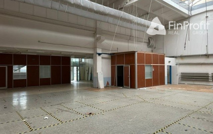 Vykurovaný skladový priestor na prenájom - 550 m2, Púchovská ul.