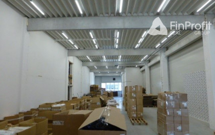 Vykurované skladové priestory na prenájom - od 405 m2, ul. Stará Vajnorská