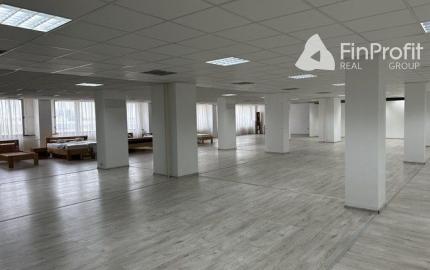 Na prenájom obchodné priestory v rôznych výmerách v Rači.