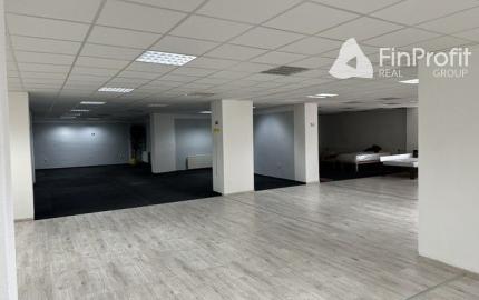 Na prenájom obchodné priestory v rôznych výmerách v Rači.