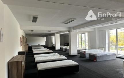 Na prenájom obchodné priestory v rôznych výmerách v Rači.