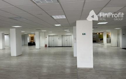 Na prenájom obchodné priestory v rôznych výmerách v Rači.