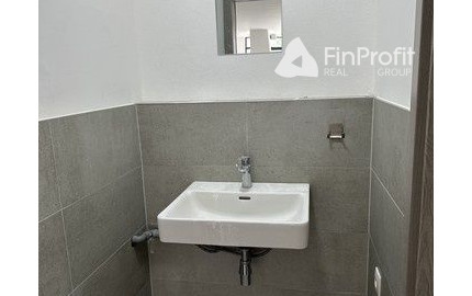 Obchodný priestor v novostavbe bytového domu na prenájom - 109 m2, ul. Závodu Matador.