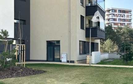 Na prenájom nebytový priestor v projekte Rínok Rača – 72 m²