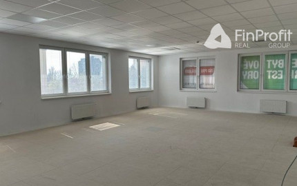 Na prenájom nebytový priestor v projekte Rínok Rača – 148 m²