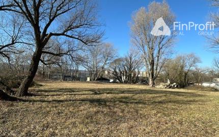 Na predaj stavebný pozemok na výstavbu rodinných domov v Lamači.