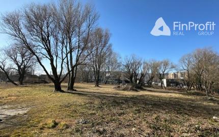 Na predaj stavebný pozemok na výstavbu rodinných domov v Lamači.