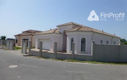 Nadštandardná novostavba 3i rodinného domu o výmere 220 m2.