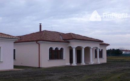 Nadštandardná novostavba 4i rodinného domu o výmere 220 m2.