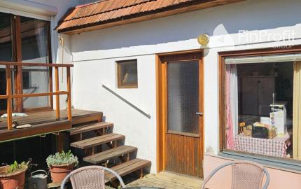 Na predaj rodinný dom v obci Ratnovce s krásnym  pozemkom 1202m2