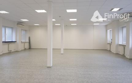 Prenajmem komerčné priestory v Nitre 240m2.