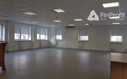 Prenajmem komerčné priestory v Nitre 240m2.