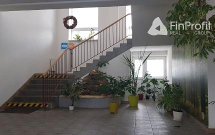 Prenajmem komerčné priestory v Nitre 240m2.