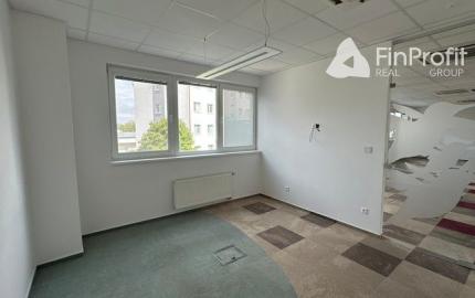 Uzavreté kancelárske celky od 100 m2 v Rači. Možnosť prenájmu skladových priestorov.