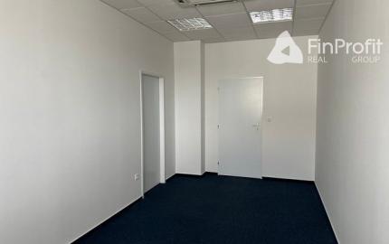 Uzavreté kancelárske celky od 100 m2 v Rači. Možnosť prenájmu skladových priestorov.