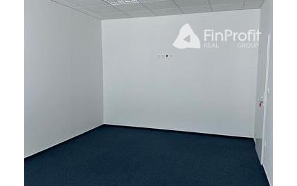 Uzavreté kancelárske celky od 100 m2 v Rači. Možnosť prenájmu skladových priestorov.