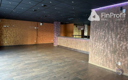 Dvojpodlažný obchodný priestor s vlastným parkovaním na prenájom - 181 m2, Údernícka ul.