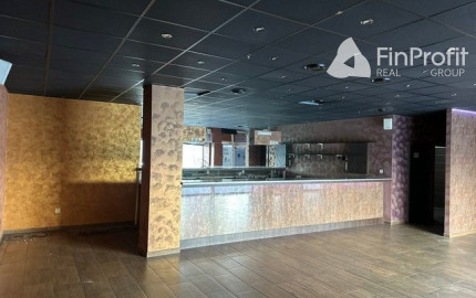 Dvojpodlažný obchodný priestor s vlastným parkovaním na prenájom - 181 m2, Údernícka ul.