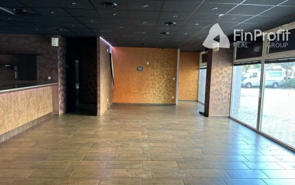 Dvojpodlažný obchodný priestor s vlastným parkovaním na prenájom - 181 m2, Údernícka ul.