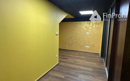 Dvojpodlažný obchodný priestor s vlastným parkovaním na prenájom - 181 m2, Údernícka ul.