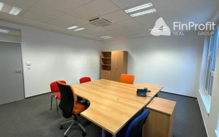 Reprezentatívne administratívne priestory na prenájom - od 18 m2, Košická ul.