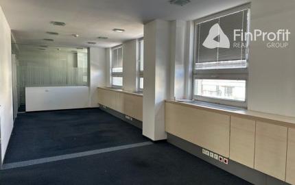 Uzavretý administratívny priestor na prenájom - 297 m2, Košická ul.