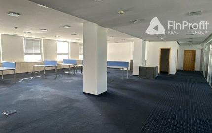 Uzavretý administratívny priestor na prenájom - 297 m2, Košická ul.