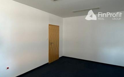 Uzavretý administratívny priestor na prenájom - 297 m2, Košická ul.