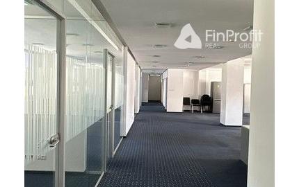 Uzavretý administratívny priestor na prenájom - 297 m2, Košická ul.