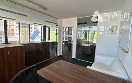 Reprezentatívny administratívny priestor na prenájom - 360 m2, Košická ul.