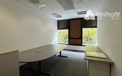 Kancelária v budove OMNIPOLIS na prenájom - 20,15 m2, ul. Trnavská cesta