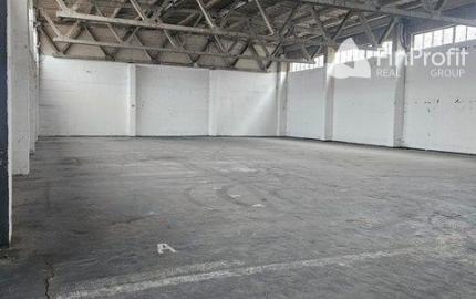 Na prenájom skladový priestor o výmere 560 m2.