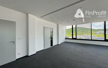 Reprezentatívny kancelársky priestor na prenájom - 102 m2, Račianska ul.