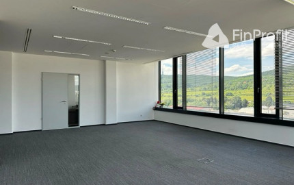 Reprezentatívny kancelársky priestor na prenájom - 102 m2, Račianska ul.