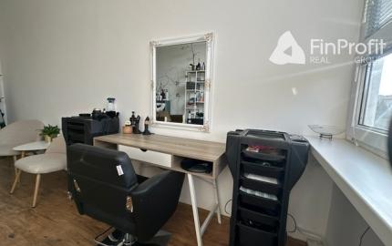 Plne vybavený kadernícky priestor - podnájom – Račianska ul.