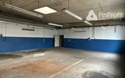 Skladovo-servisný priestor na prenájom - 154 m2, Bajkalská