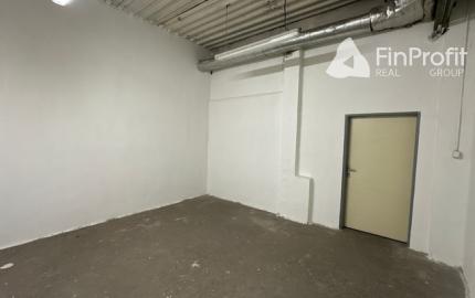 Skladovo-servisný priestor na prenájom - 154 m2, Bajkalská