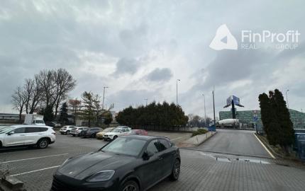 Parkovacie miesta na prenájom - Bajkalská ul.