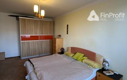 Priestranný 4-izbový byt s lodžiou – 105,6 m², Športová ul.