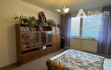 Priestranný 4-izbový byt s lodžiou – 105,6 m², Športová ul.