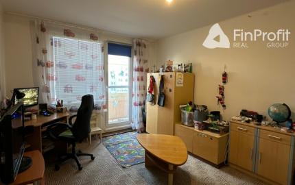 Priestranný 4-izbový byt s lodžiou – 105,6 m², Športová ul.