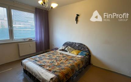 Priestranný 4-izbový byt s lodžiou – 105,6 m², Športová ul.